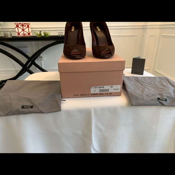 Brown suede Miu Miu Heels - Picture 2 of 8